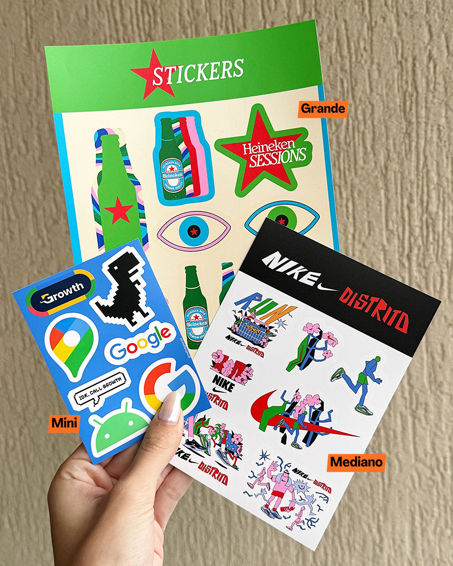 3 tamaños de planchas de stickers: Mini A7, Mediano A6, Grande A5