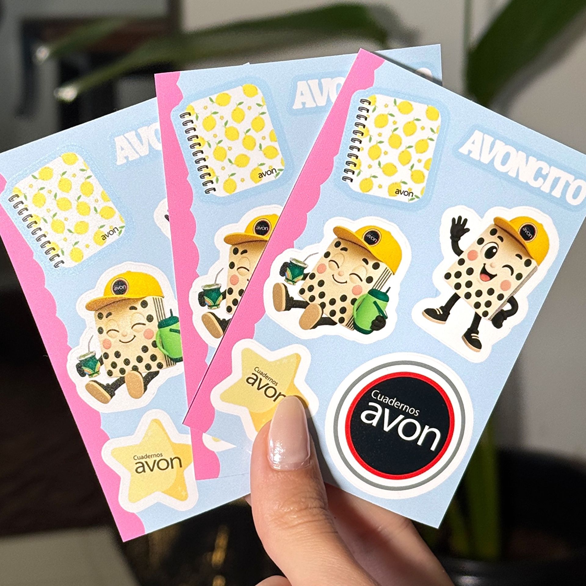 Plancha de stickers Avon terminada