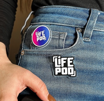 Pin Life Pod - Colores Vibrantes